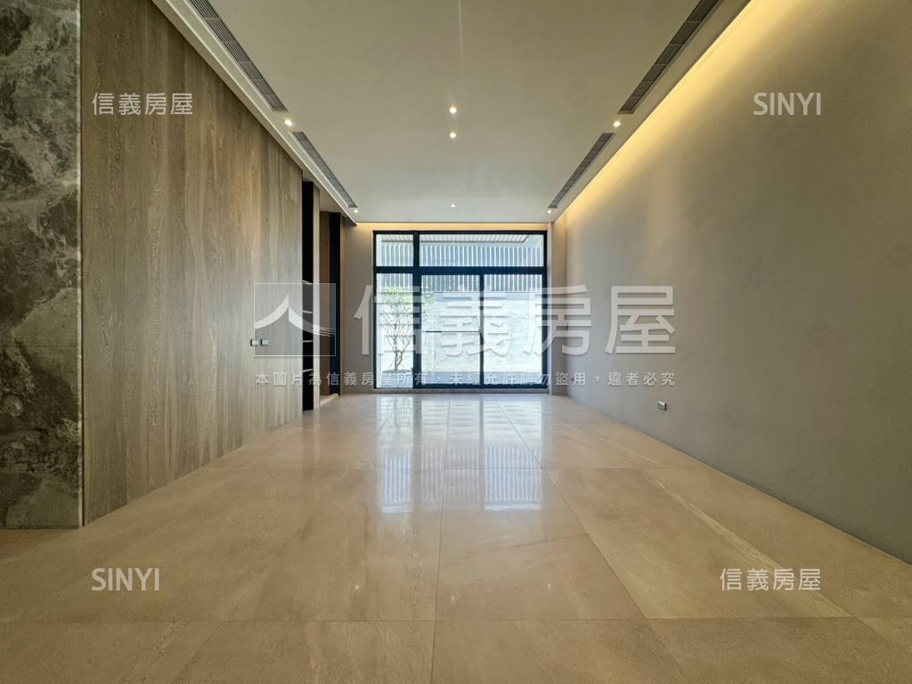 近樂購廣場火車站霸氣別墅房屋室內格局與周邊環境