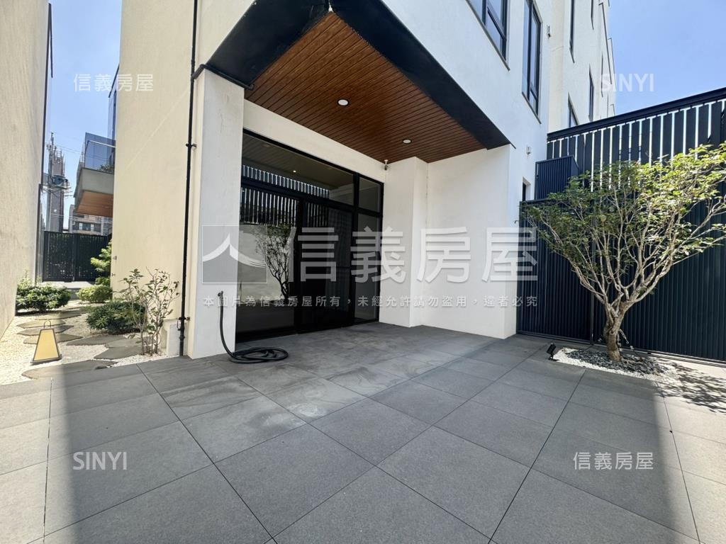 近樂購廣場火車站霸氣別墅房屋室內格局與周邊環境