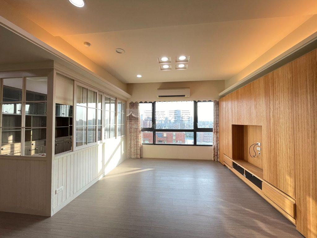 綠光朝南面校園景觀棒房屋室內格局與周邊環境