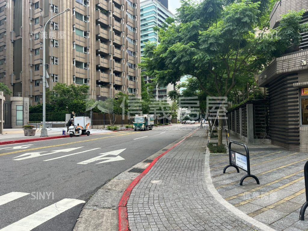 南港經貿店面非你莫屬房屋室內格局與周邊環境