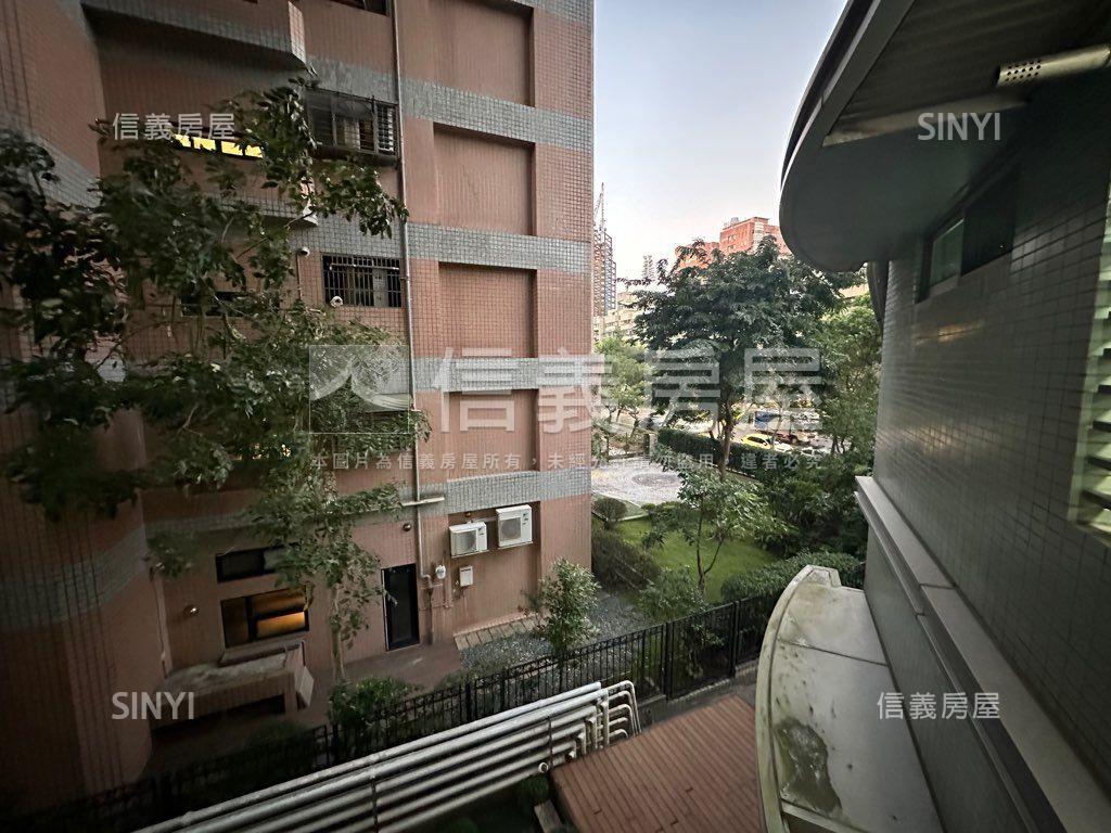 綠蔭。多功能香榭房屋室內格局與周邊環境