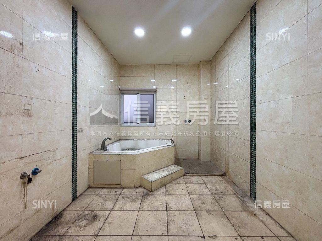 仁武仁勇路正路透天房屋室內格局與周邊環境