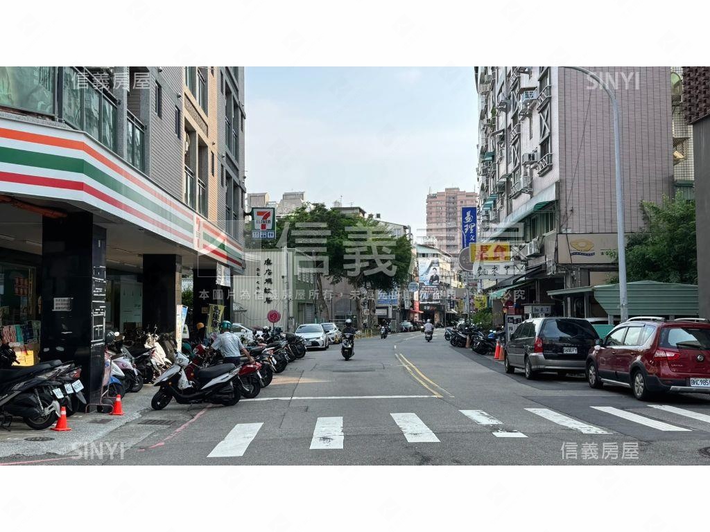 逢甲超值臨路透店房屋室內格局與周邊環境