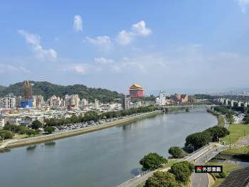 圓山河景第一排