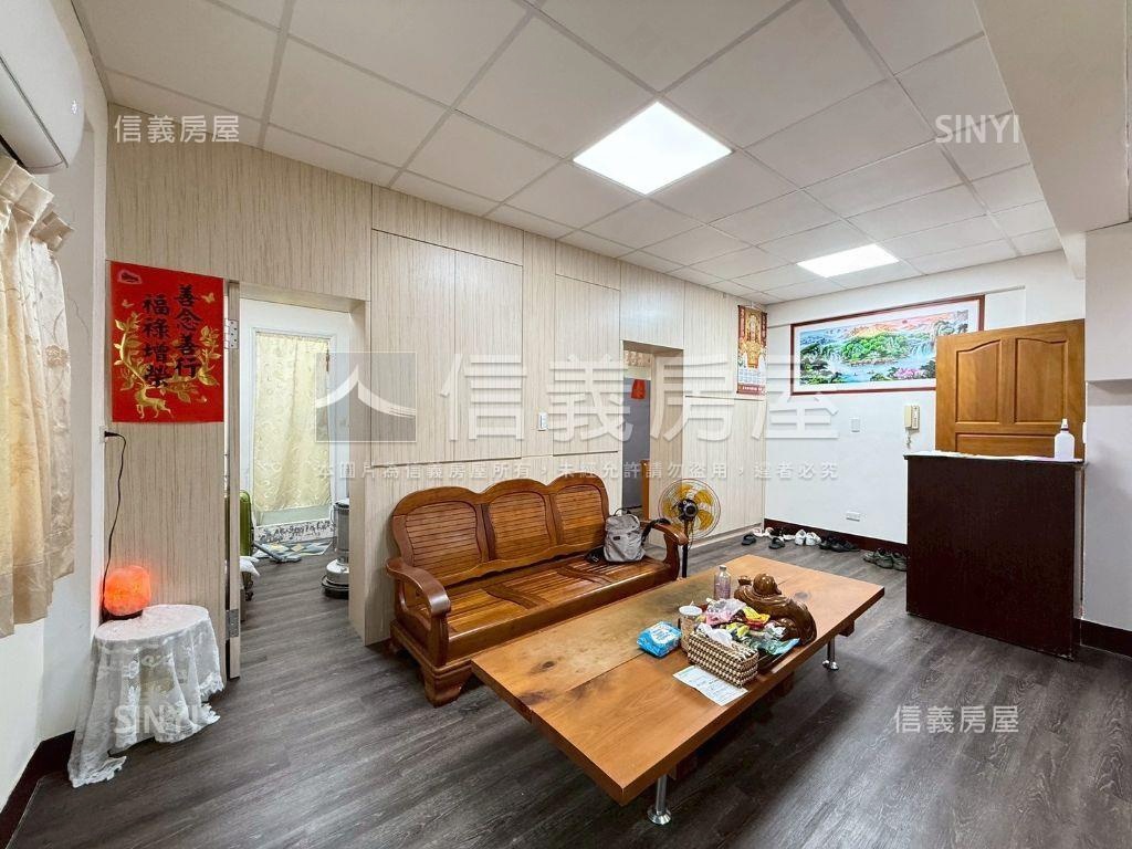 三樓雙拼公寓美妝潢房屋室內格局與周邊環境