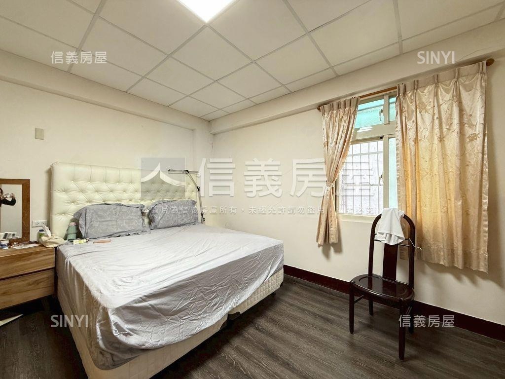 三樓雙拼公寓美妝潢房屋室內格局與周邊環境