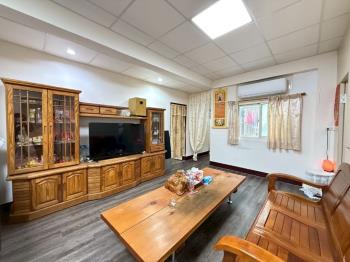 三樓雙拼公寓美妝潢