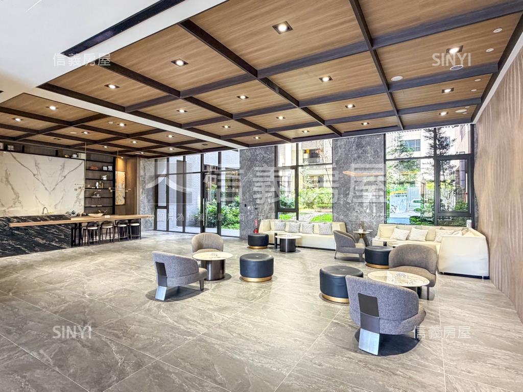 捷運旁雙衛浴開窗兩房車位房屋室內格局與周邊環境