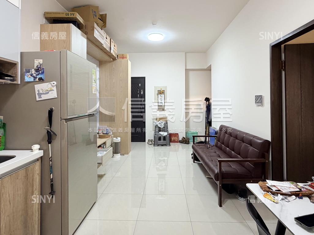 捷運旁雙衛浴開窗兩房車位房屋室內格局與周邊環境