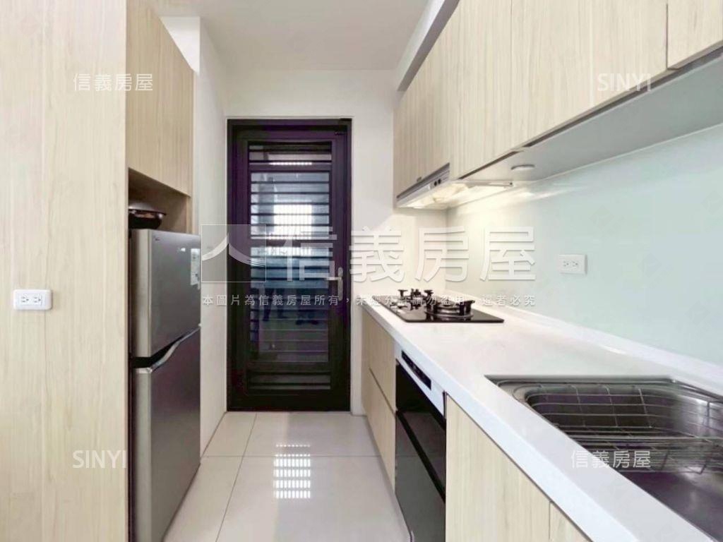 近未來巨蛋．朝南兩房平車房屋室內格局與周邊環境