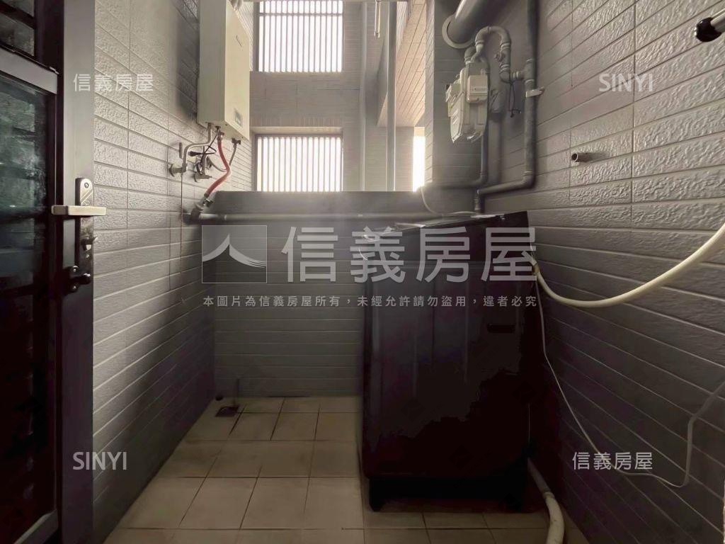 近未來巨蛋．朝南兩房平車房屋室內格局與周邊環境