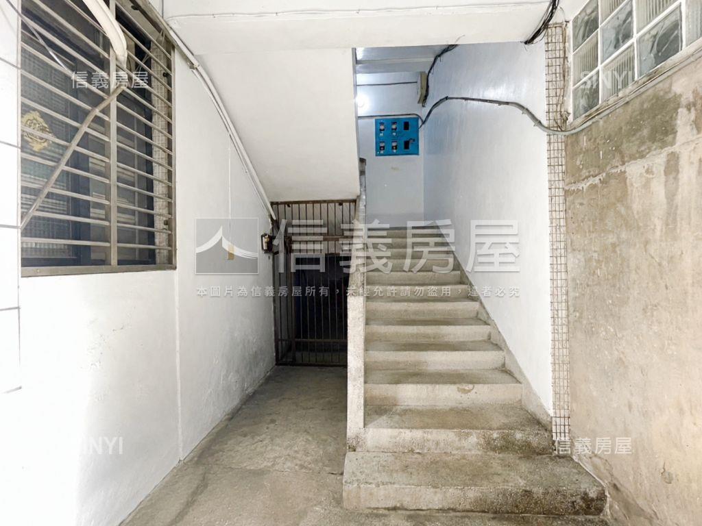 舒適美寓頂加房屋室內格局與周邊環境