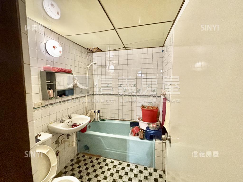 國泰街稀有二樓大空間房屋室內格局與周邊環境