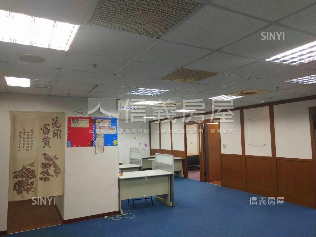 未來捷運藍線商辦１５樓Ａ房屋室內格局與周邊環境