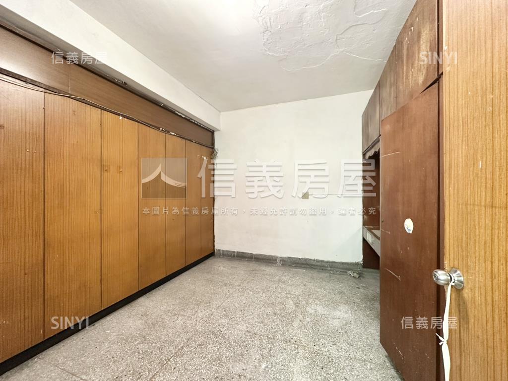 新站邊間三樓房屋室內格局與周邊環境