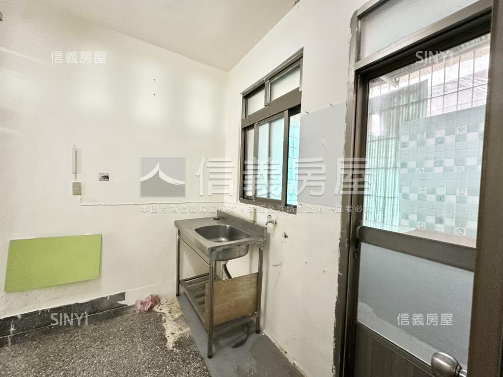 新站邊間三樓房屋室內格局與周邊環境