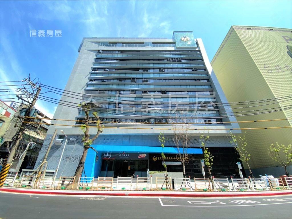 北市商用黃金角地房屋室內格局與周邊環境