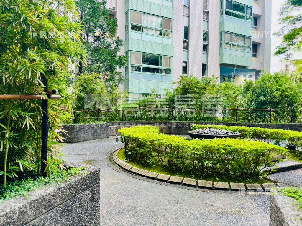 太平洋時代美三房坡平車位房屋室內格局與周邊環境