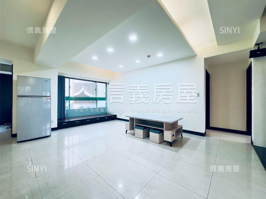 太平洋時代美三房坡平車位房屋室內格局與周邊環境