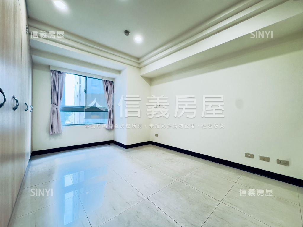 太平洋時代美三房坡平車位房屋室內格局與周邊環境