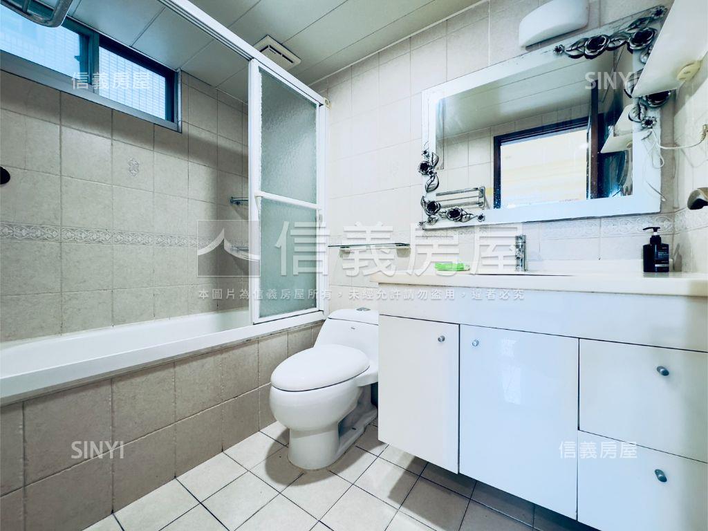 太平洋時代美三房坡平車位房屋室內格局與周邊環境