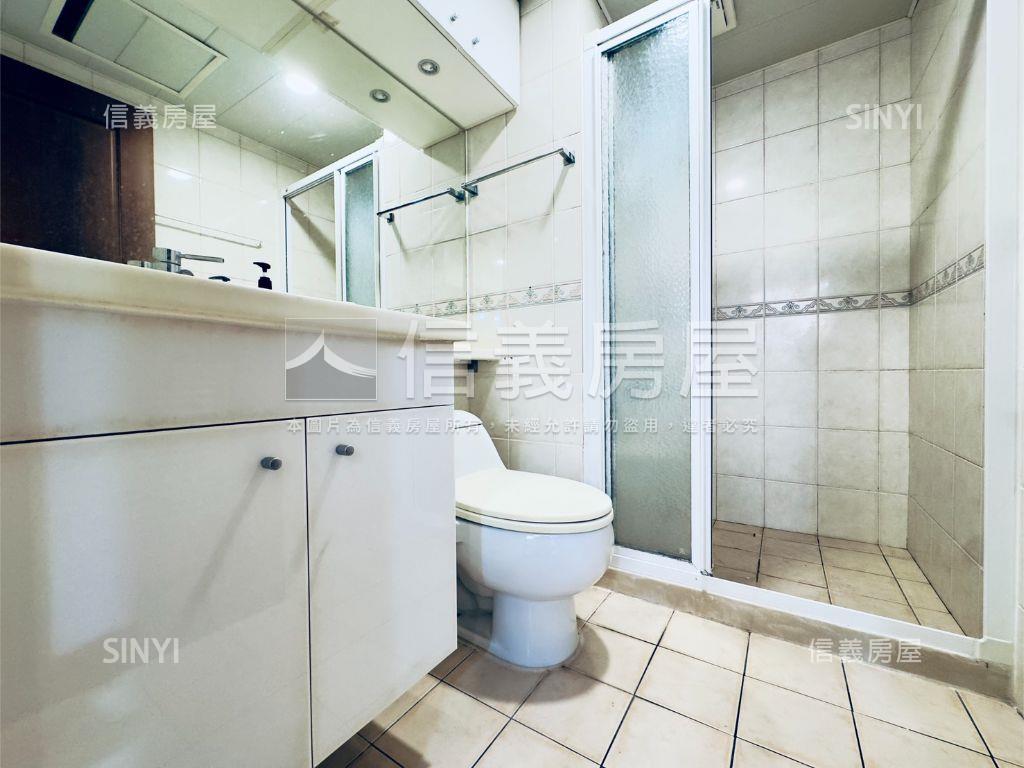 太平洋時代美三房坡平車位房屋室內格局與周邊環境