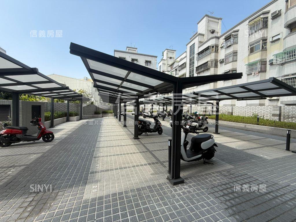 中山富域｜次頂樓２房車位房屋室內格局與周邊環境
