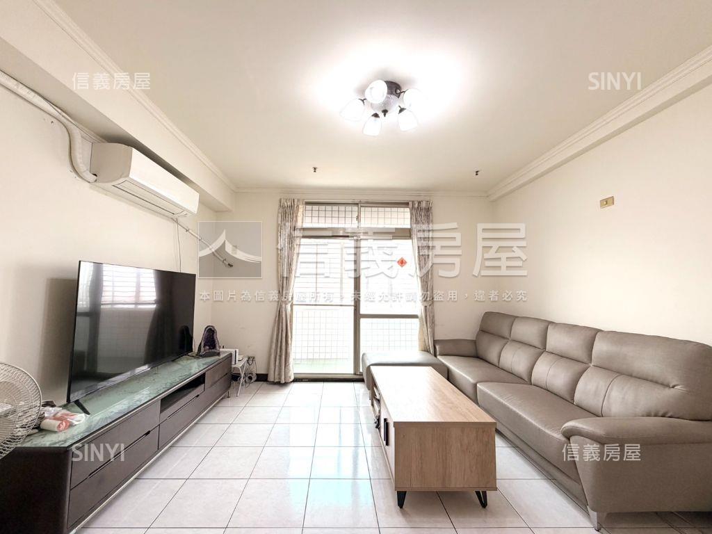 稀有城龍三房車位房屋室內格局與周邊環境