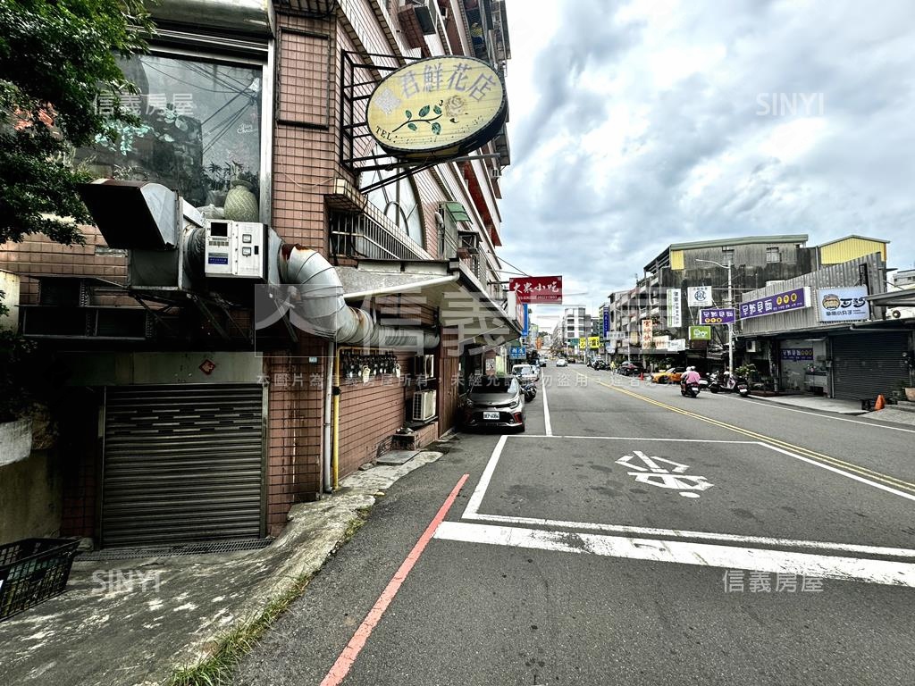 近天公壇顯眼正大馬路金店房屋室內格局與周邊環境