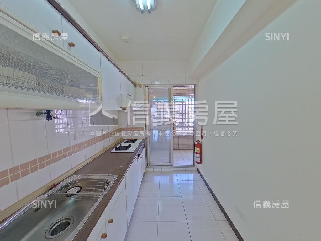 近彰基四房有車位房屋室內格局與周邊環境