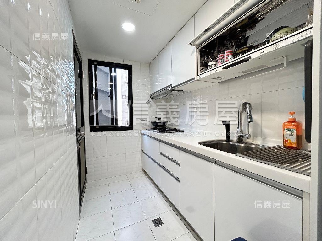 南區震後四房雙平車房屋室內格局與周邊環境