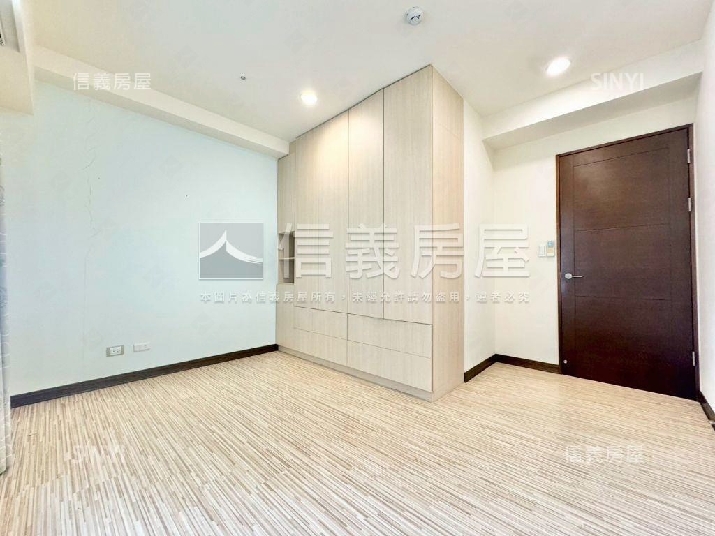 國泰上品硯雙平車豪邸房屋室內格局與周邊環境