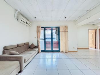 藝文首選三房車位發財樓