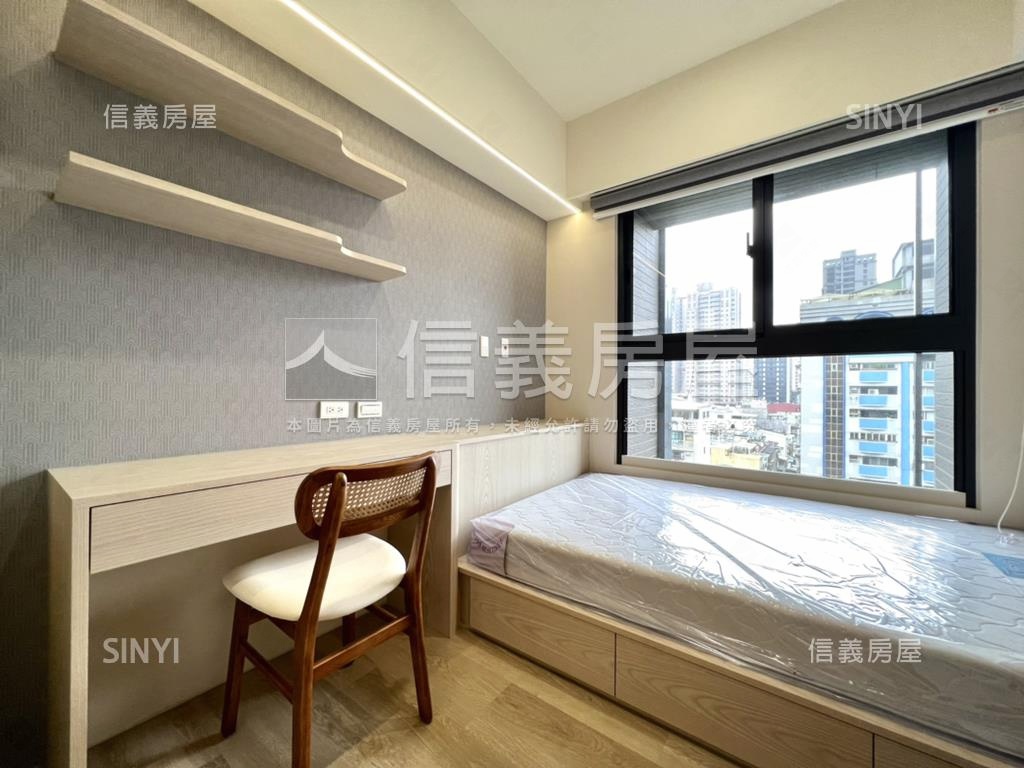 搶．極粋．邊間兩房帶裝潢房屋室內格局與周邊環境