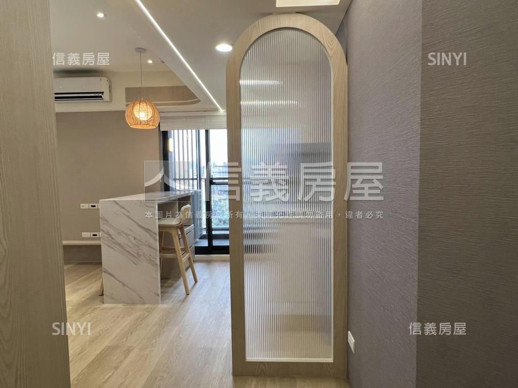 搶．極粋．邊間兩房帶裝潢房屋室內格局與周邊環境