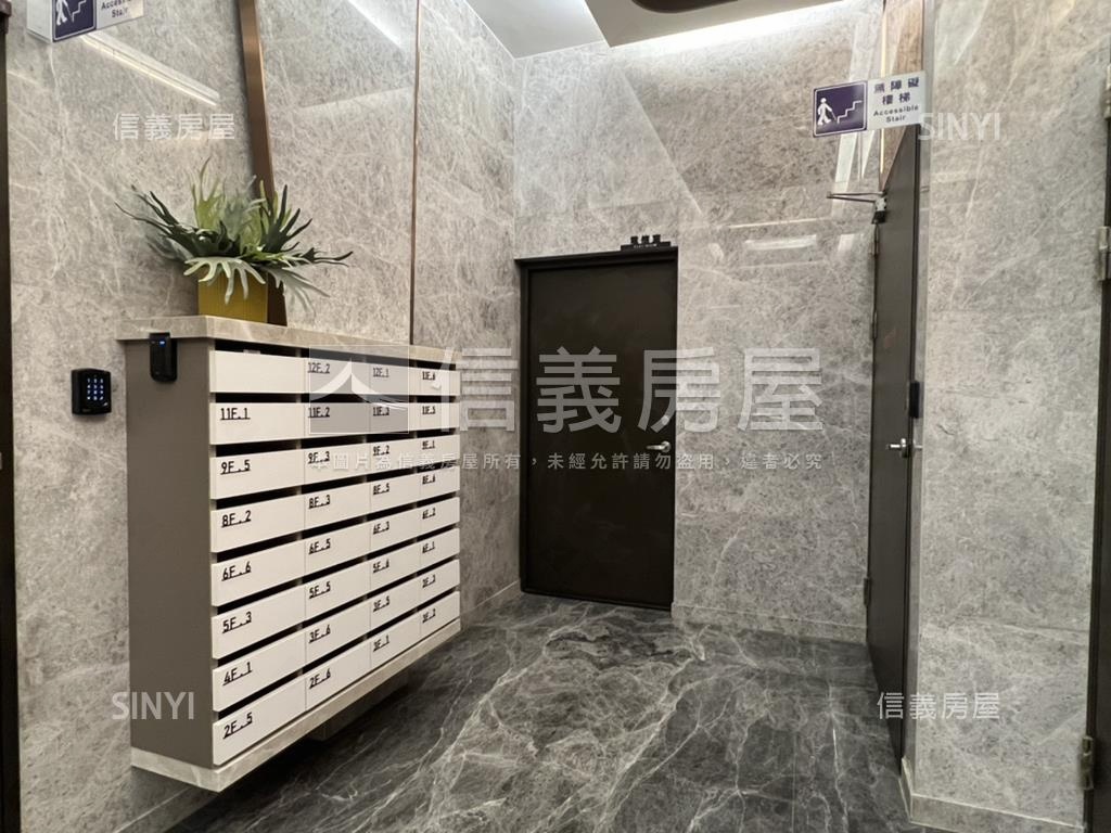 搶．極粋．邊間兩房帶裝潢房屋室內格局與周邊環境