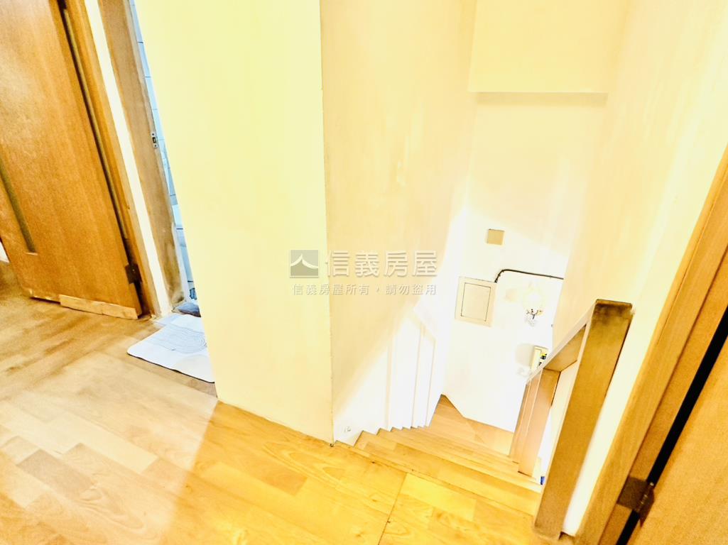 淡江巧克力挑高２＋２房屋室內格局與周邊環境