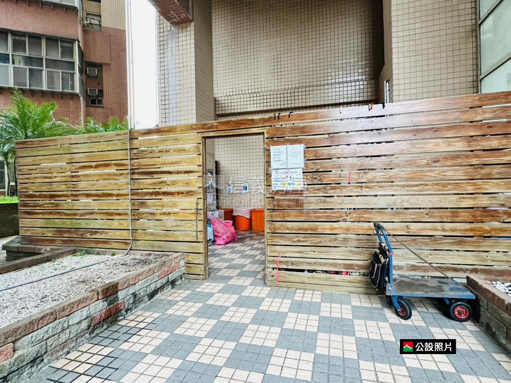 淡江巧克力挑高２＋２房屋室內格局與周邊環境