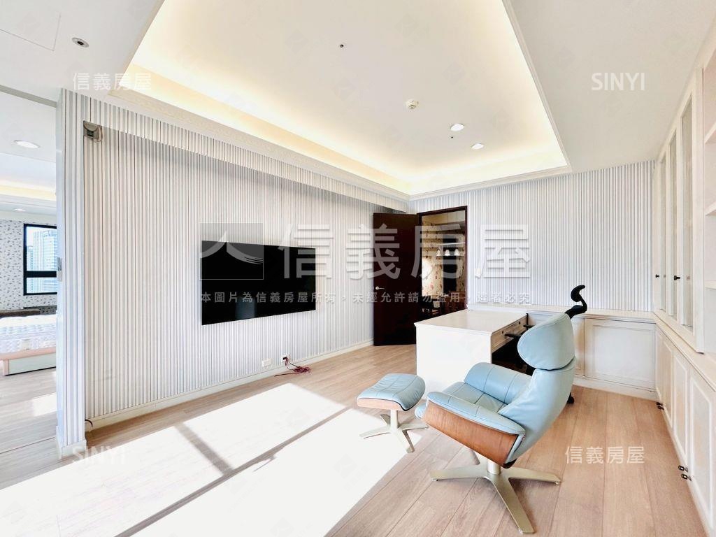 專任赫里翁２０Ａ１視野戶房屋室內格局與周邊環境