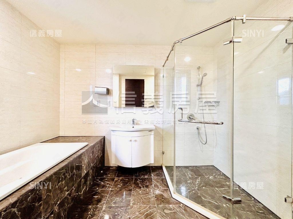 專任赫里翁２０Ａ１視野戶房屋室內格局與周邊環境