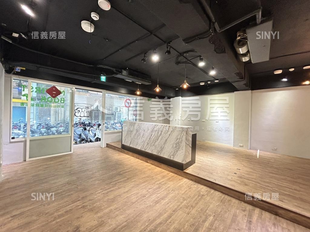 大降！國小旁８米優質店面房屋室內格局與周邊環境