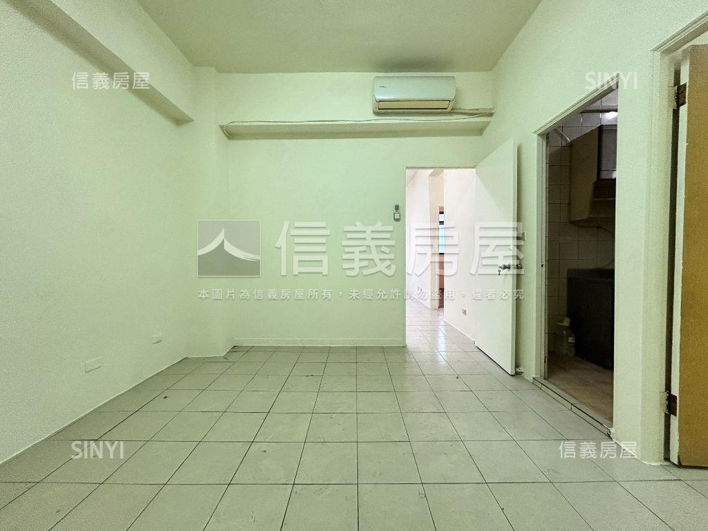 信義世貿１０１電梯大空間房屋室內格局與周邊環境