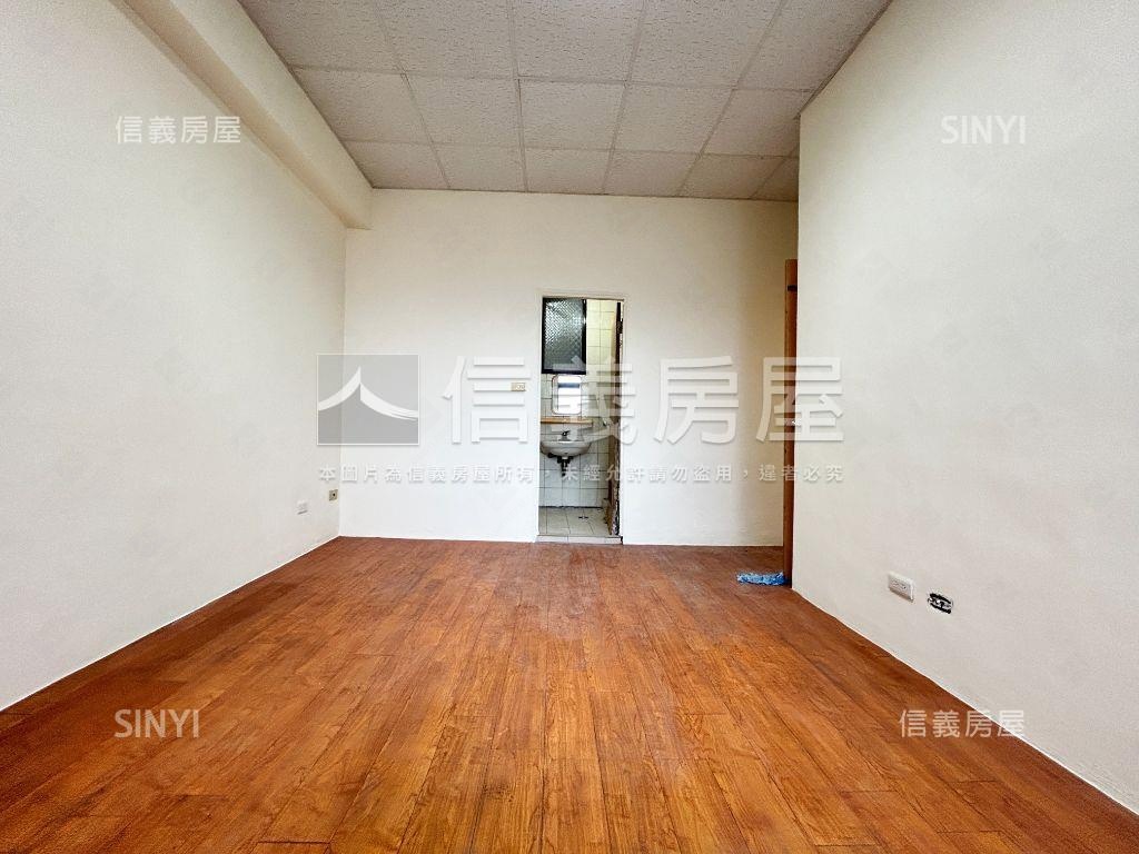 信義世貿１０１電梯大空間房屋室內格局與周邊環境