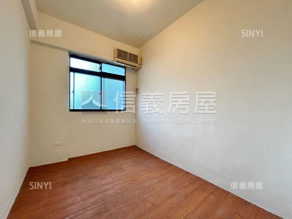 信義世貿１０１電梯大空間房屋室內格局與周邊環境