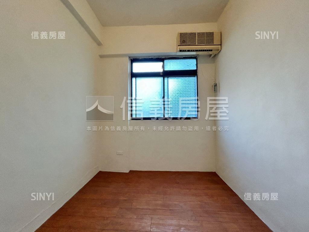 信義世貿１０１電梯大空間房屋室內格局與周邊環境