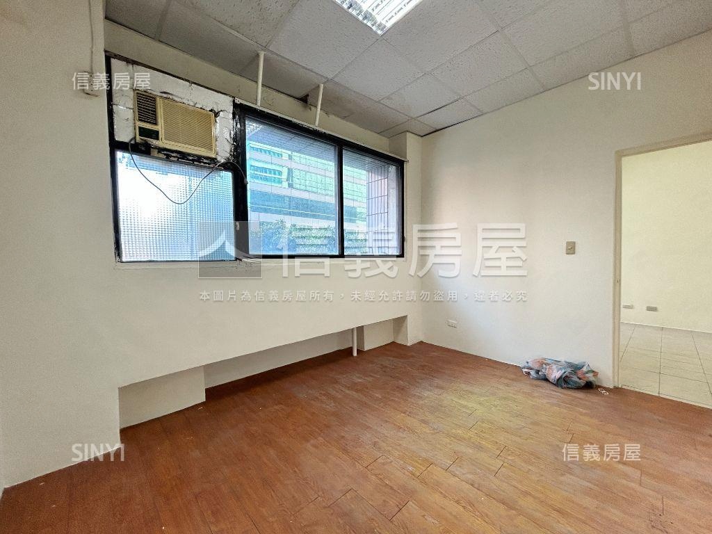 信義世貿１０１電梯大空間房屋室內格局與周邊環境