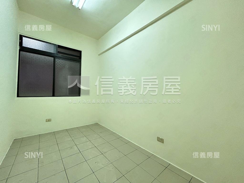 信義世貿１０１電梯大空間房屋室內格局與周邊環境