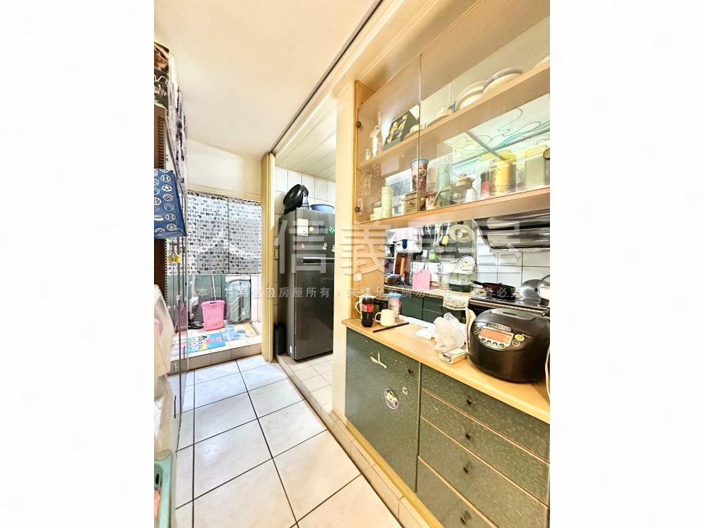 近未來捷運美３房房屋室內格局與周邊環境