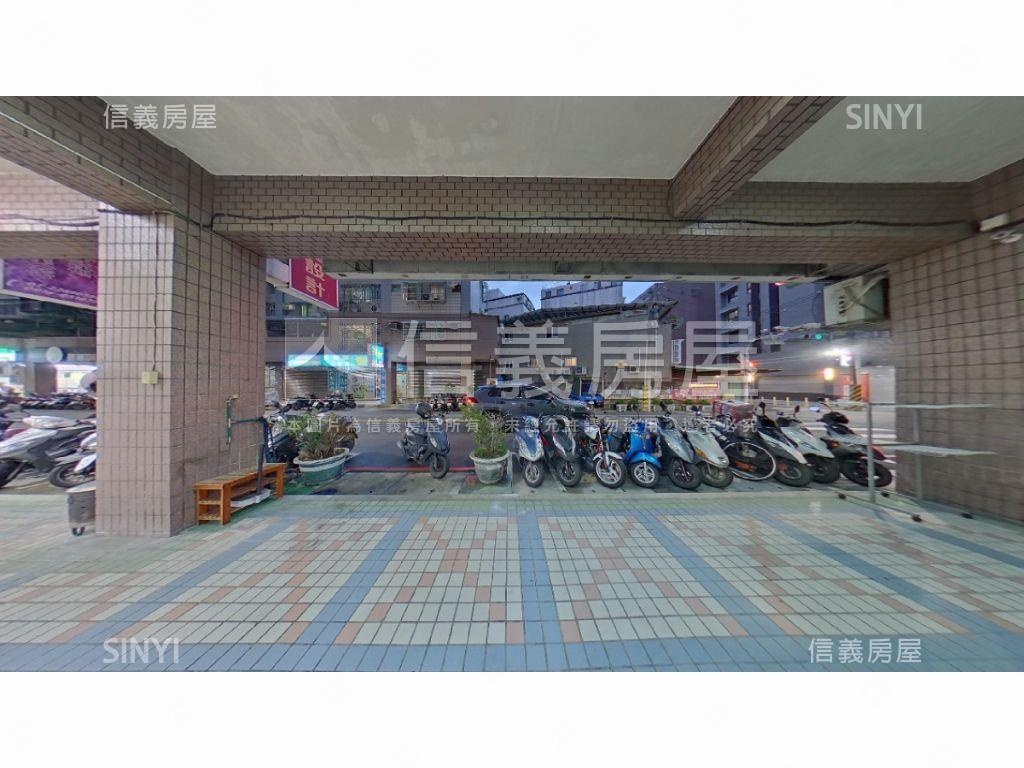 面寬８米金店面房屋室內格局與周邊環境