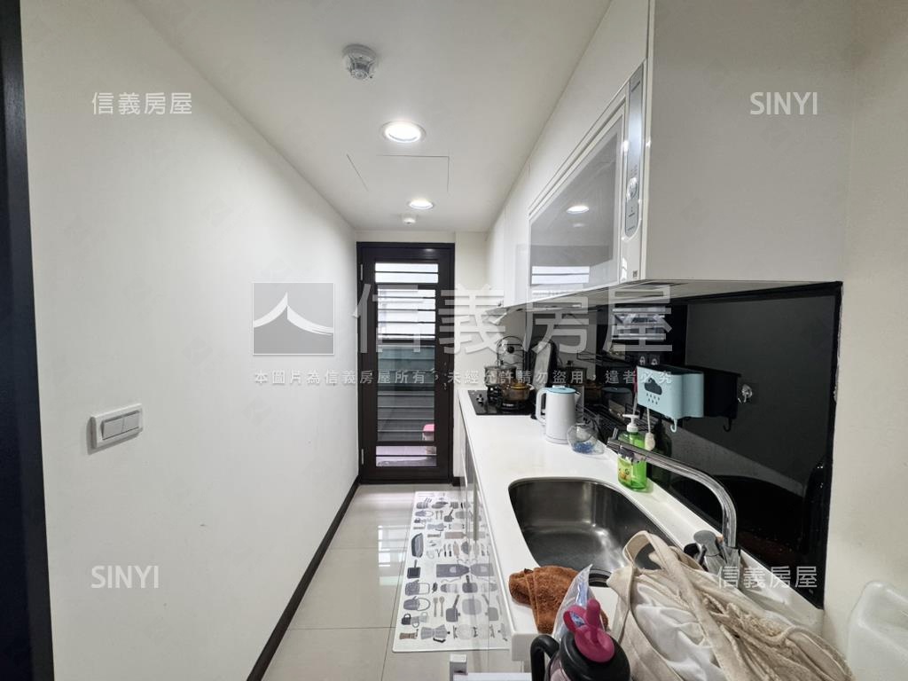 布拉諾稀有明廳兩房房屋室內格局與周邊環境